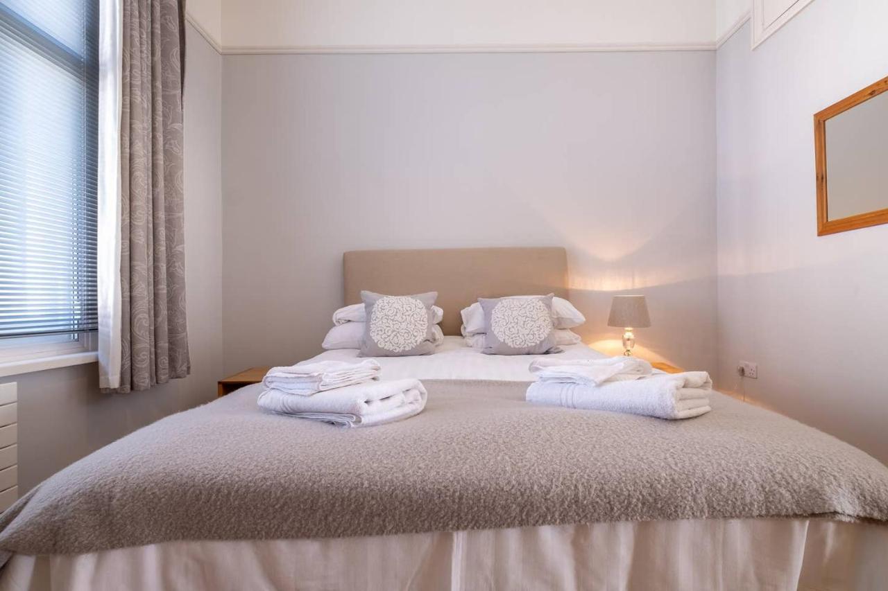 Spectacular Sea Views! Stylish Apt With Balcony Apartman Brighton Kültér fotó