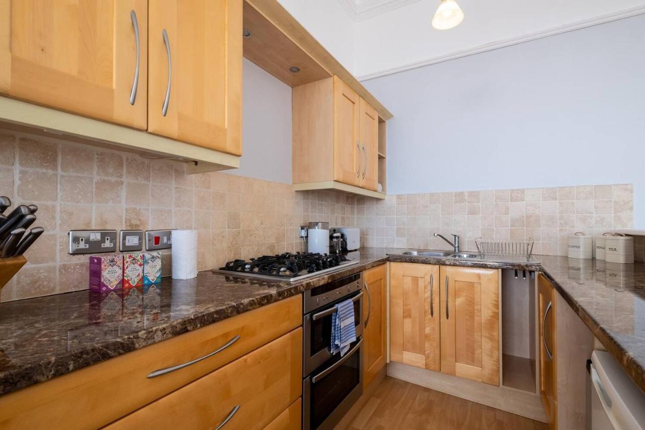Spectacular Sea Views! Stylish Apt With Balcony Apartman Brighton Kültér fotó